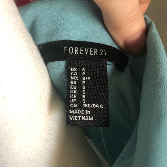 NWT Wrap-around Blouse - Picture 3 of 5